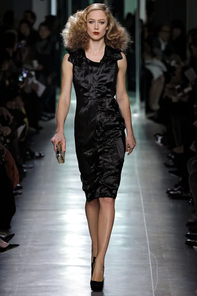 Look 32